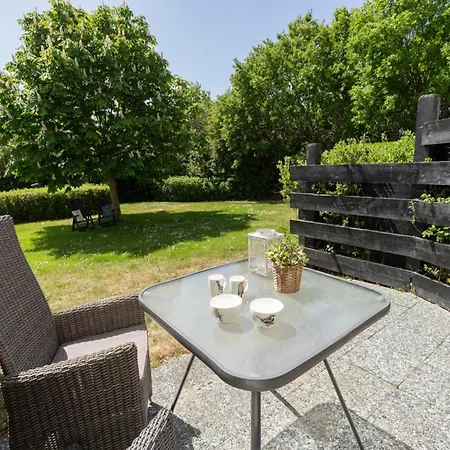 Cozy Texel Retreat With Garden Апартаменты Де-Коог