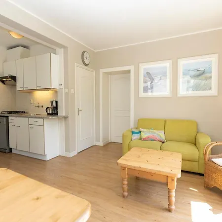 Διαμέρισμα Cozy Texel Retreat With Garden