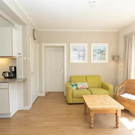 Cozy Texel Retreat With Garden Διαμέρισμα *